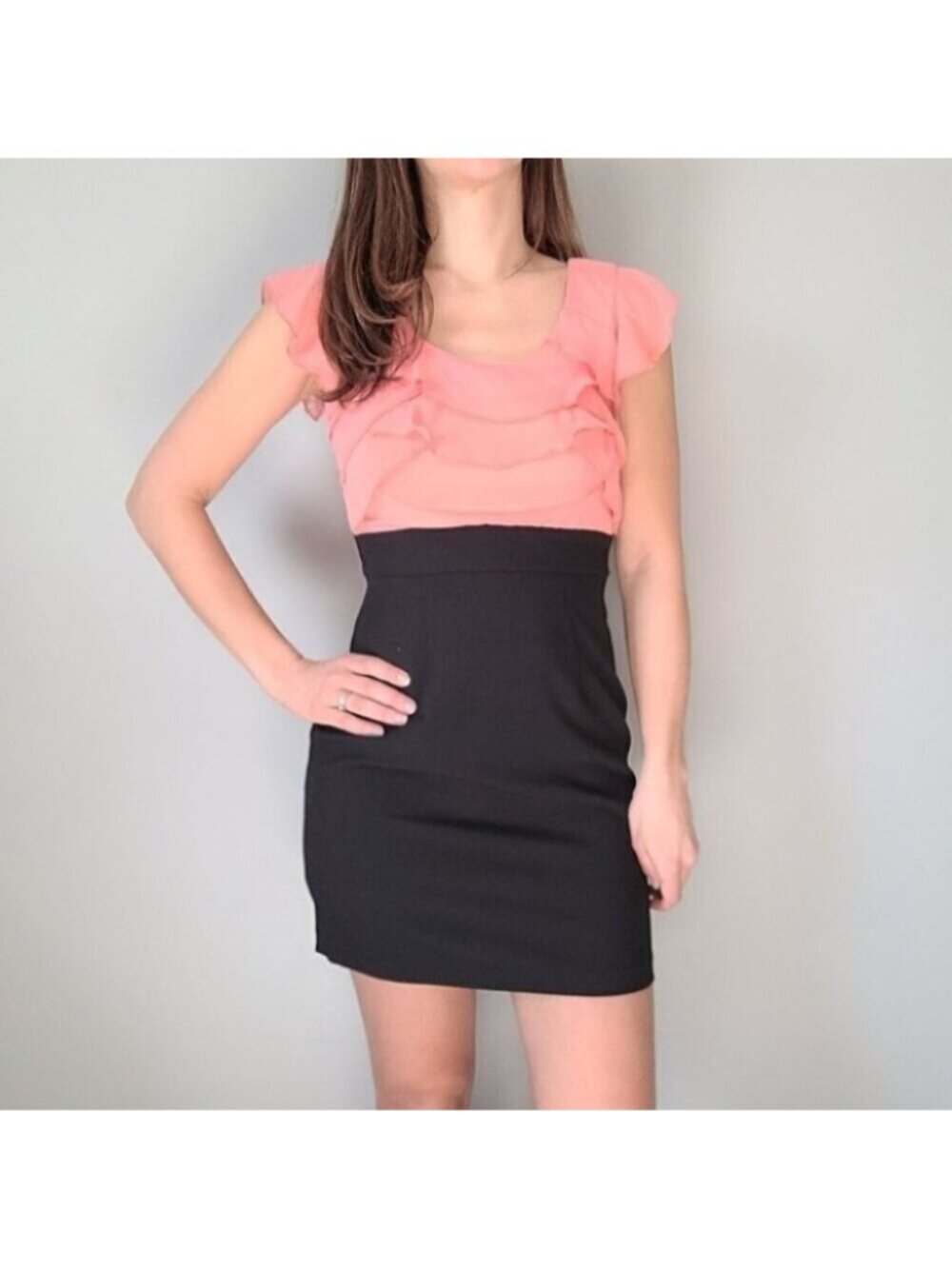 💘IZ Byer Peach and Black Bodycon Ruffle Dress Size 7